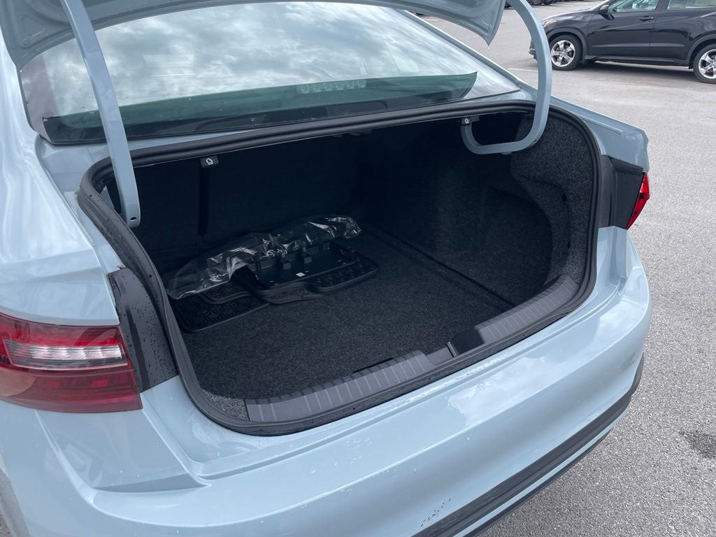2025 Volkswagen Jetta 1.5T SE - POWER SUNROOF / BLIND SPOT MONITOR