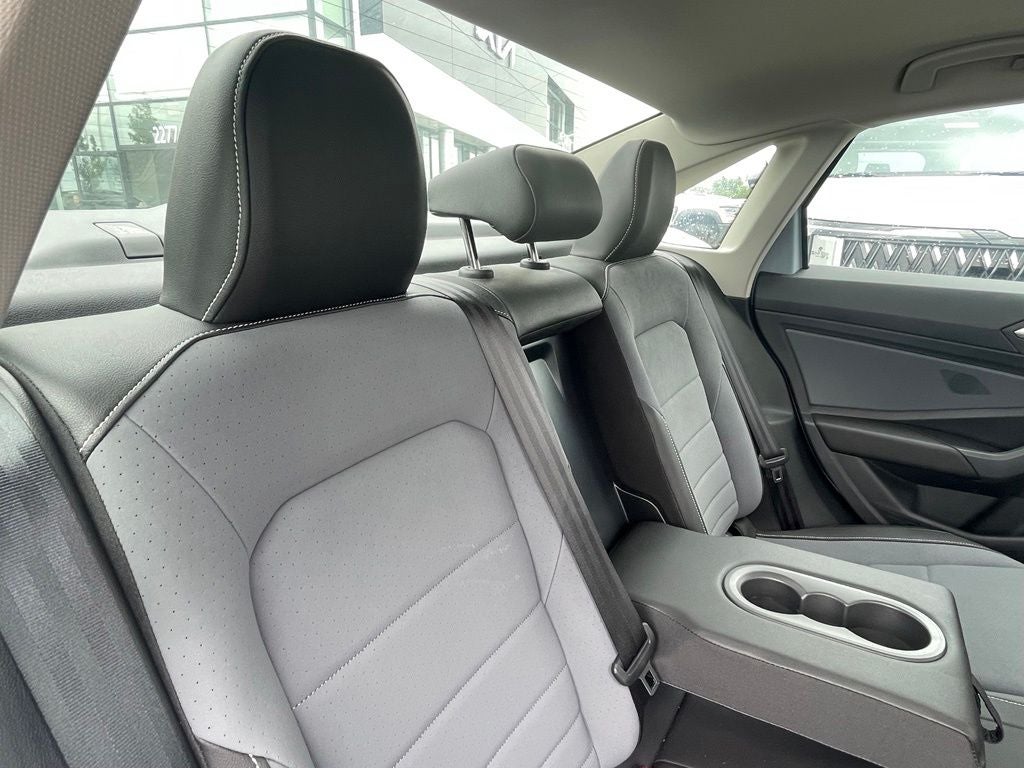 2025 Volkswagen Jetta 1.5T SE - POWER SUNROOF / BLIND SPOT MONITOR