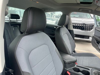 2025 Volkswagen Jetta 1.5T SE - POWER SUNROOF / BLIND SPOT MONITOR