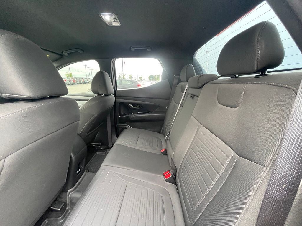 2025 Hyundai Santa Cruz SE - 30 MPG / APPLE CARPLAY