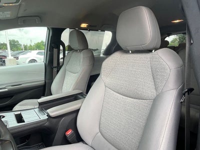 2025 Toyota Sienna LE 8 Passenger - 36 MPG / WIRELESS CARPLAY