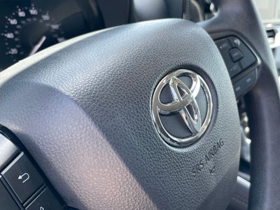 2025 Toyota Sienna LE 8 Passenger - 36 MPG / WIRELESS CARPLAY