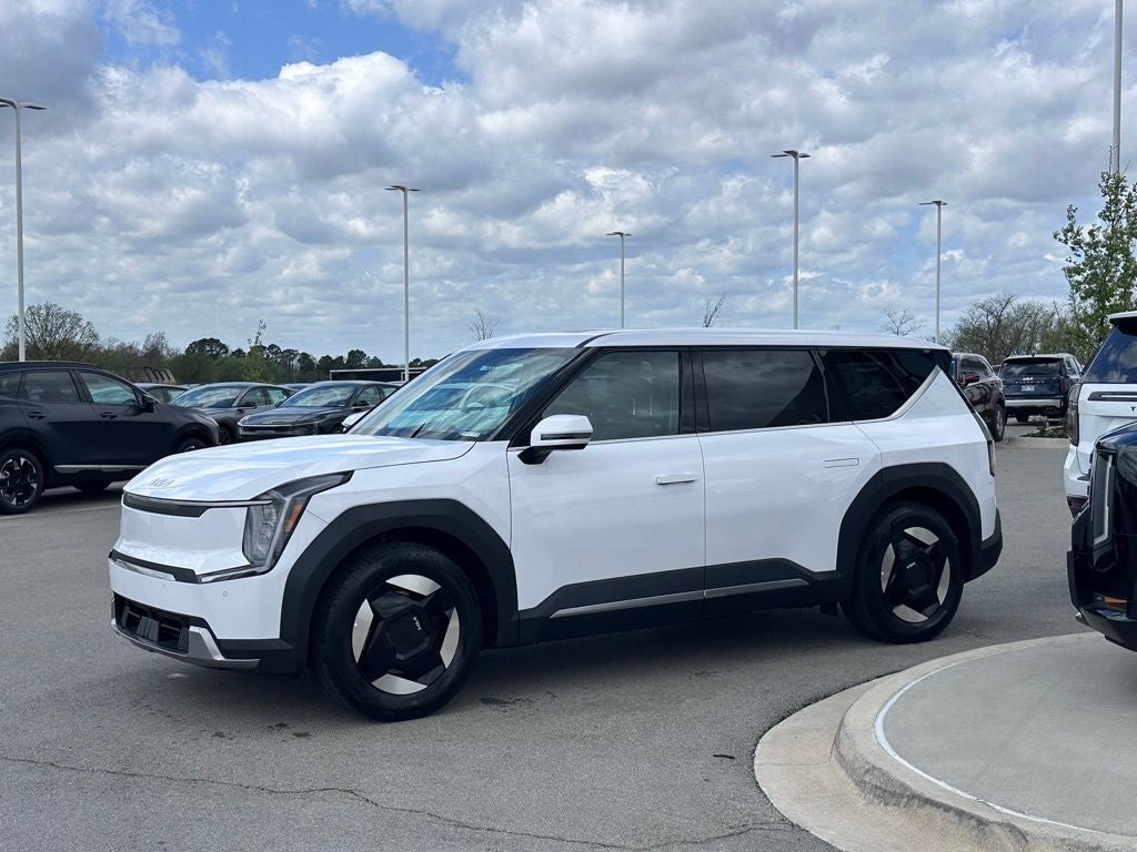 2026 Kia EV9 Light Long Range