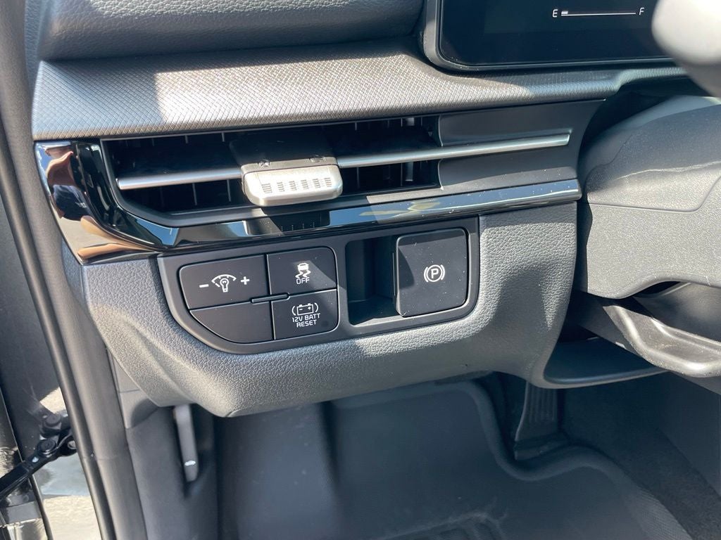 2027 Kia Sportage Hybrid LX