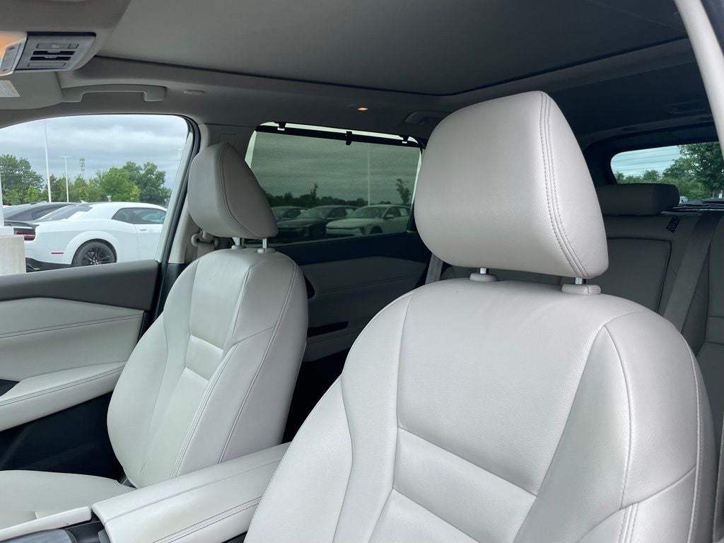 2023 Nissan Rogue SL - 1 OWNER / CLEAN CARFAX