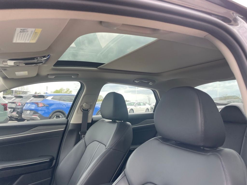 2025 Kia K5 EX