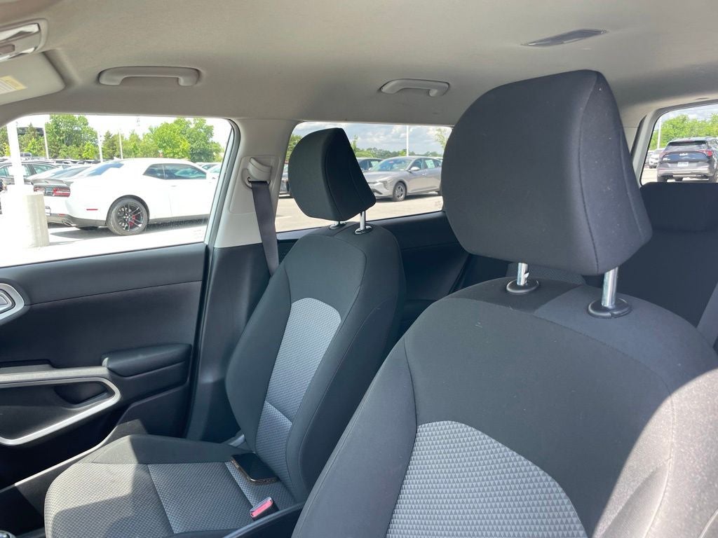 2020 Kia Soul LX - MANUAL TRANSMISSION