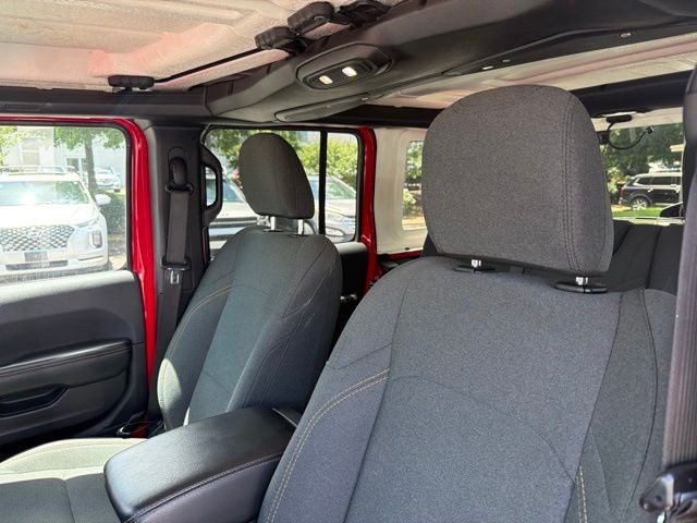 2024 Jeep Wrangler Sahara CARFAX 1-OWNER