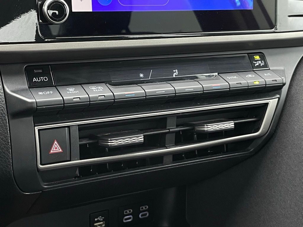 2025 Toyota Camry LE CLEAN CARFAX 1-OWNER