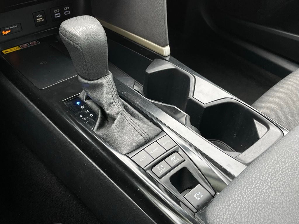 2025 Toyota Camry LE CLEAN CARFAX 1-OWNER