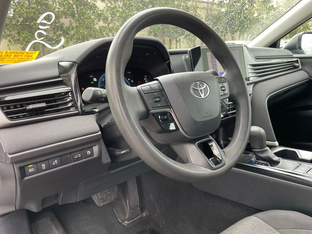 2025 Toyota Camry LE CLEAN CARFAX 1-OWNER