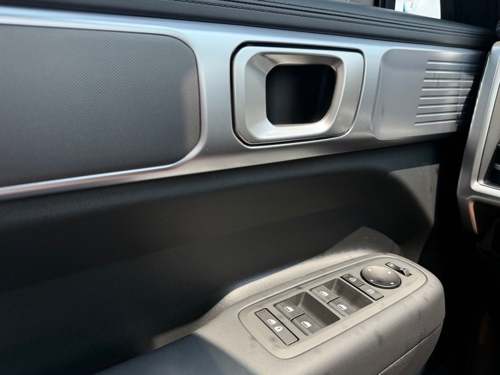 2027 Hyundai Santa Fe SE