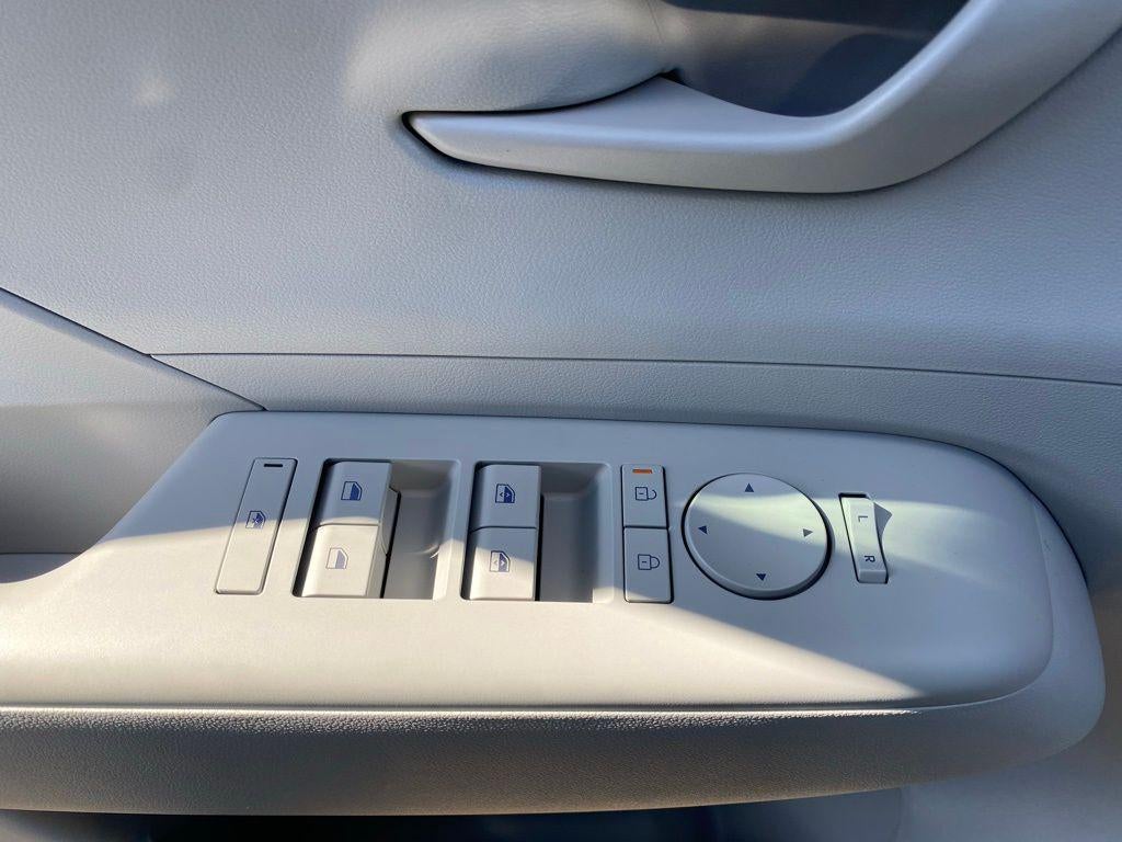 2026 Hyundai Kona SE FWD