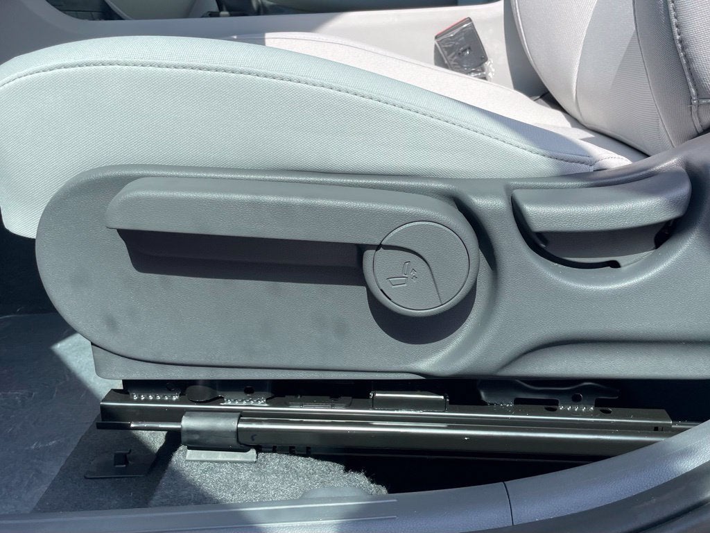 2027 Hyundai Kona SE