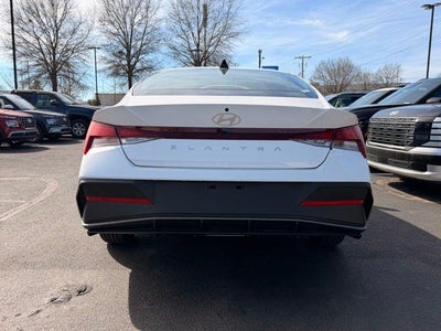 2026 Hyundai Elantra SE