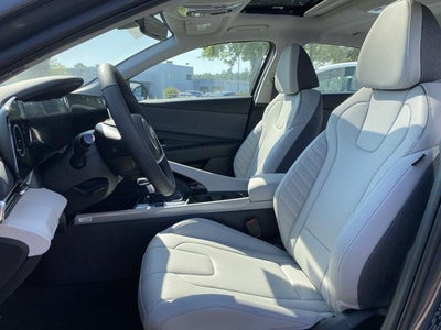 2025 Hyundai Elantra Hybrid Limited