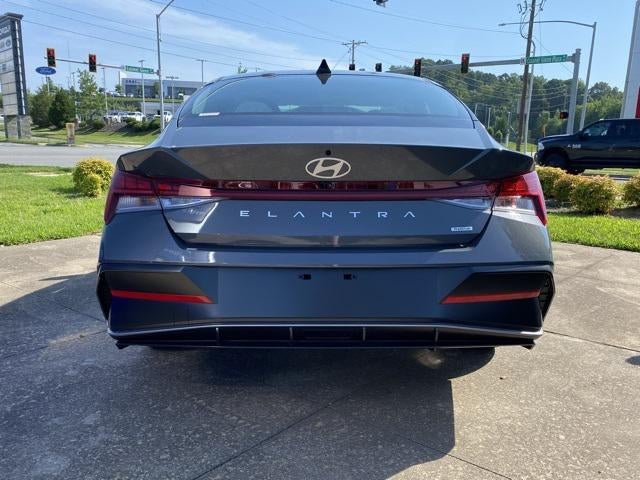 2025 Hyundai Elantra Hybrid Limited