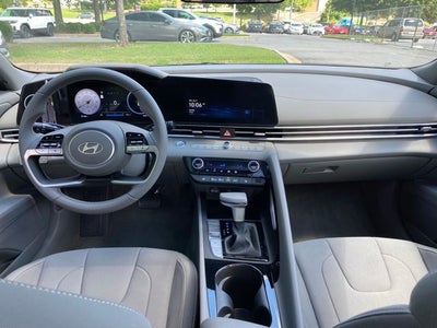 2025 Hyundai Elantra SEL Convenience