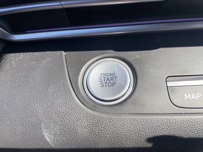 2025 Hyundai Elantra SEL Convenience Moonroof, Clean CarFax, One Owner