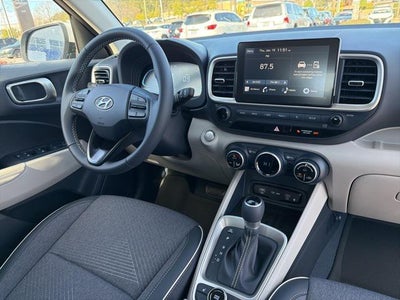 2026 Hyundai Venue SEL w/Two-Tone Roof