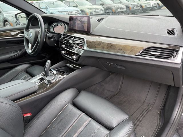 2019 BMW 5 Series 540i