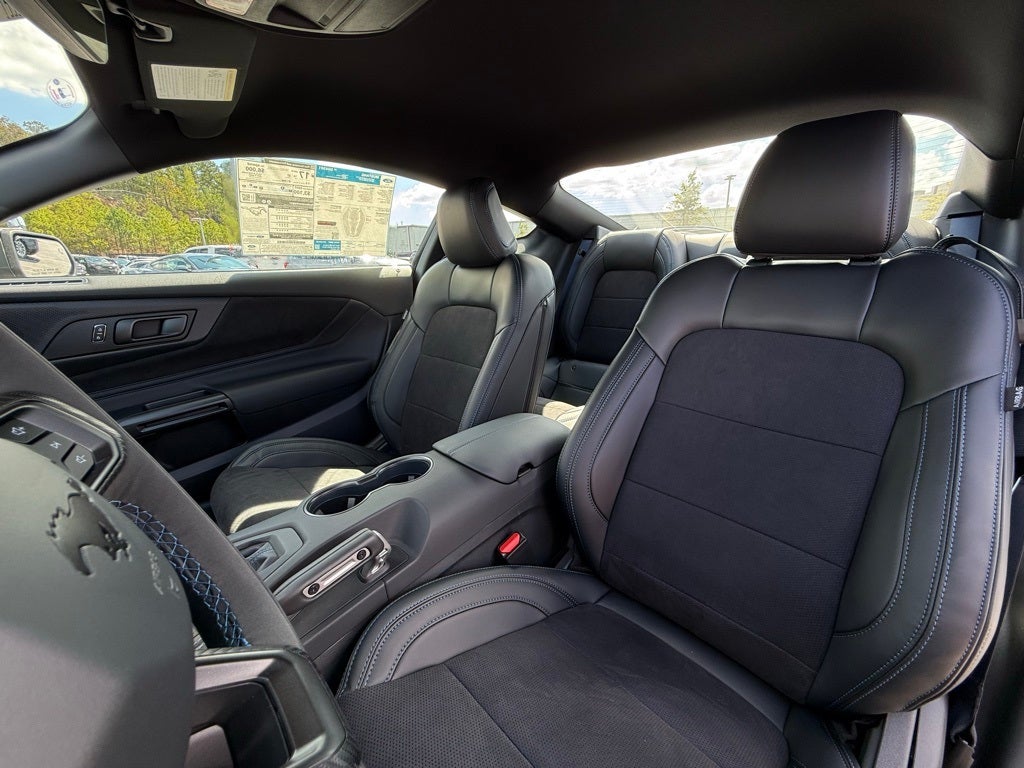 2025 Ford Mustang Dark Horse