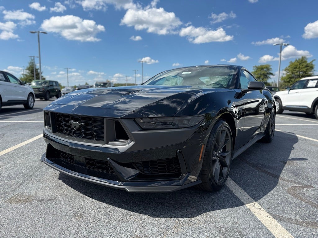 2025 Ford Mustang Dark Horse