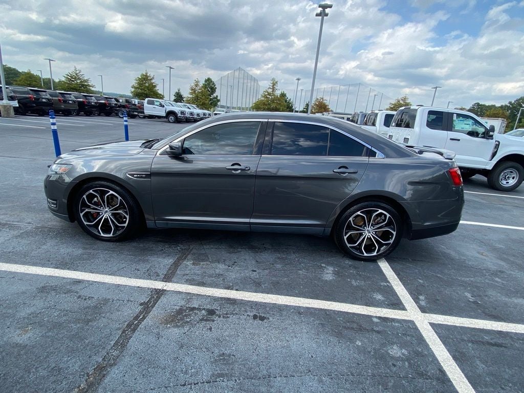 2016 Ford Taurus SHO