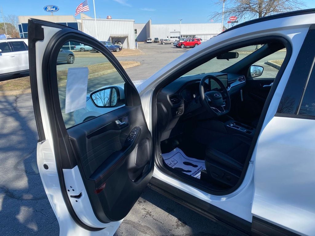 2026 Ford Escape Hybrid ST-Line Select