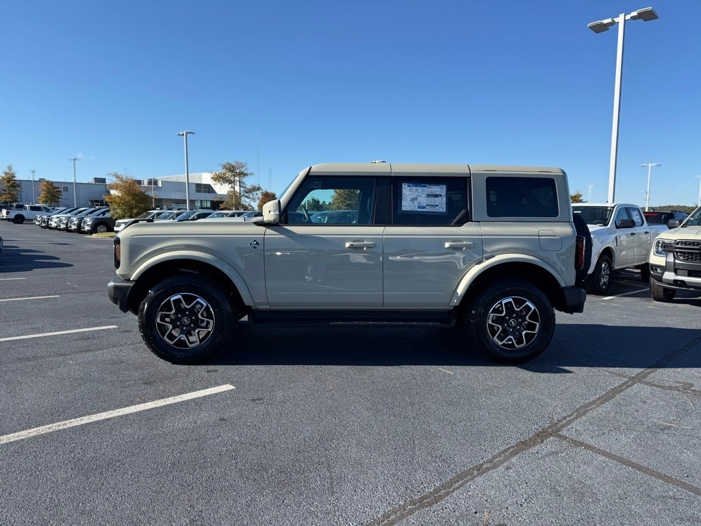 2025 Ford Bronco Outer Banks