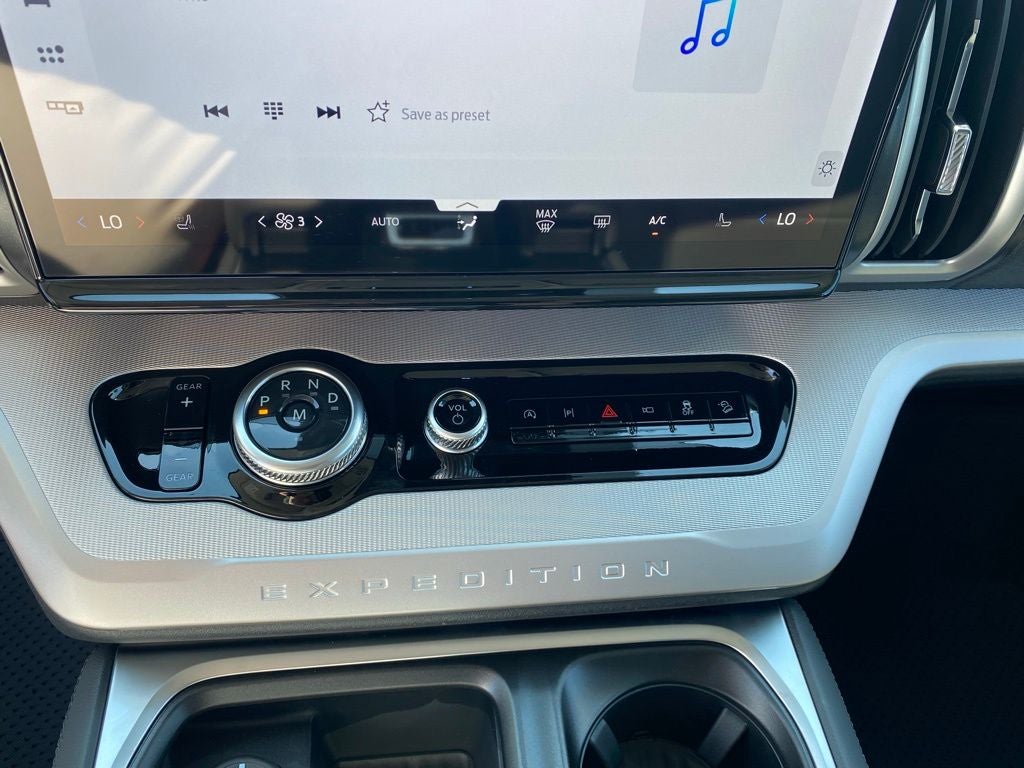 2027 Ford Expedition Active