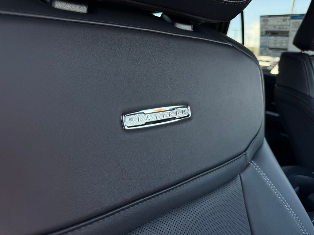 2025 Ford Expedition Platinum