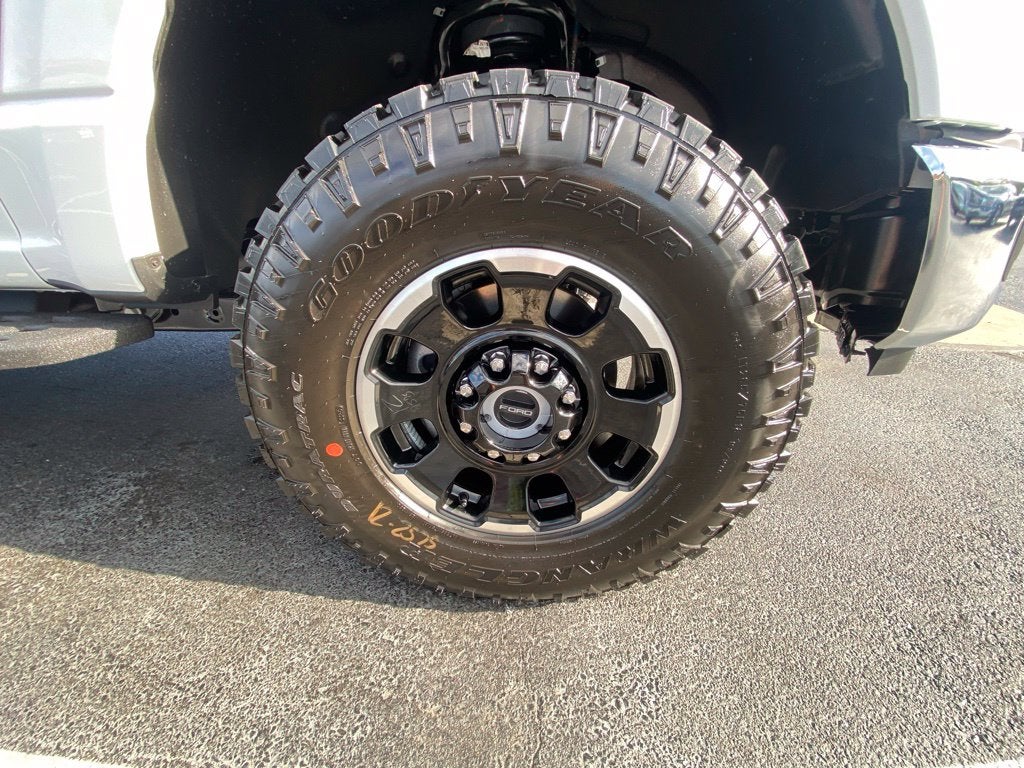 2027 Ford F-250SD XLT