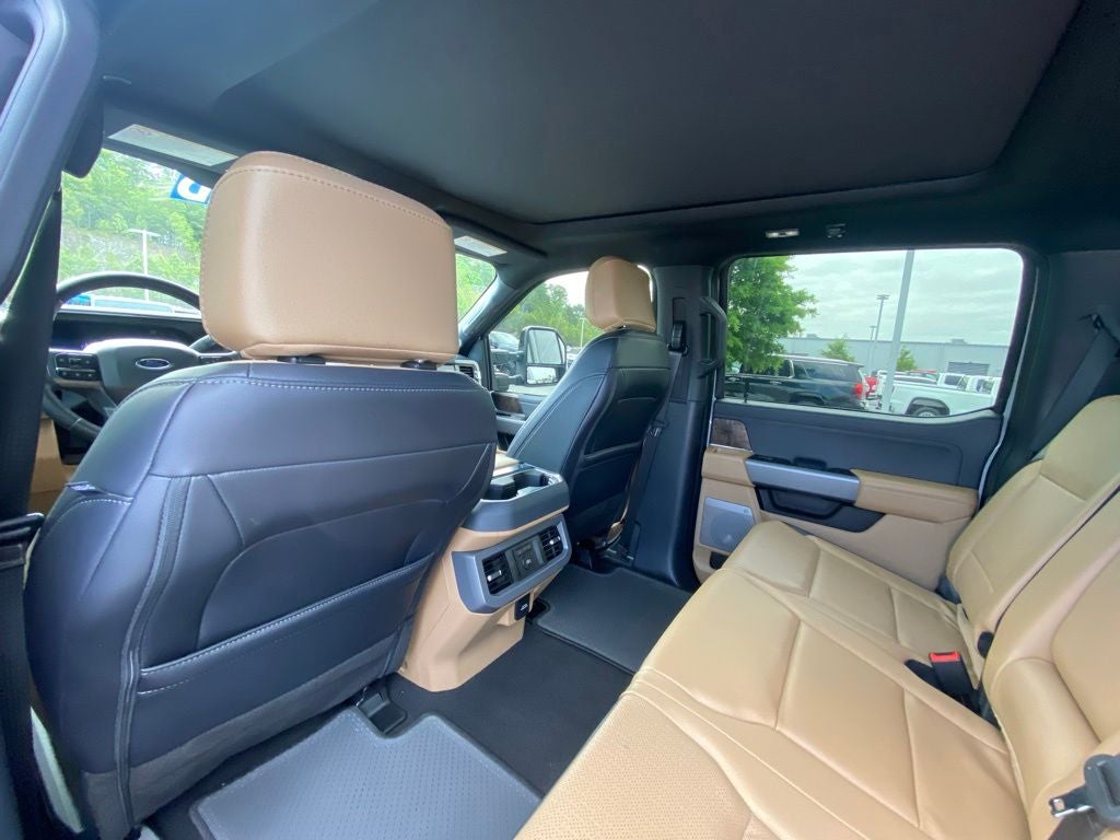 2025 Ford F-350SD Lariat