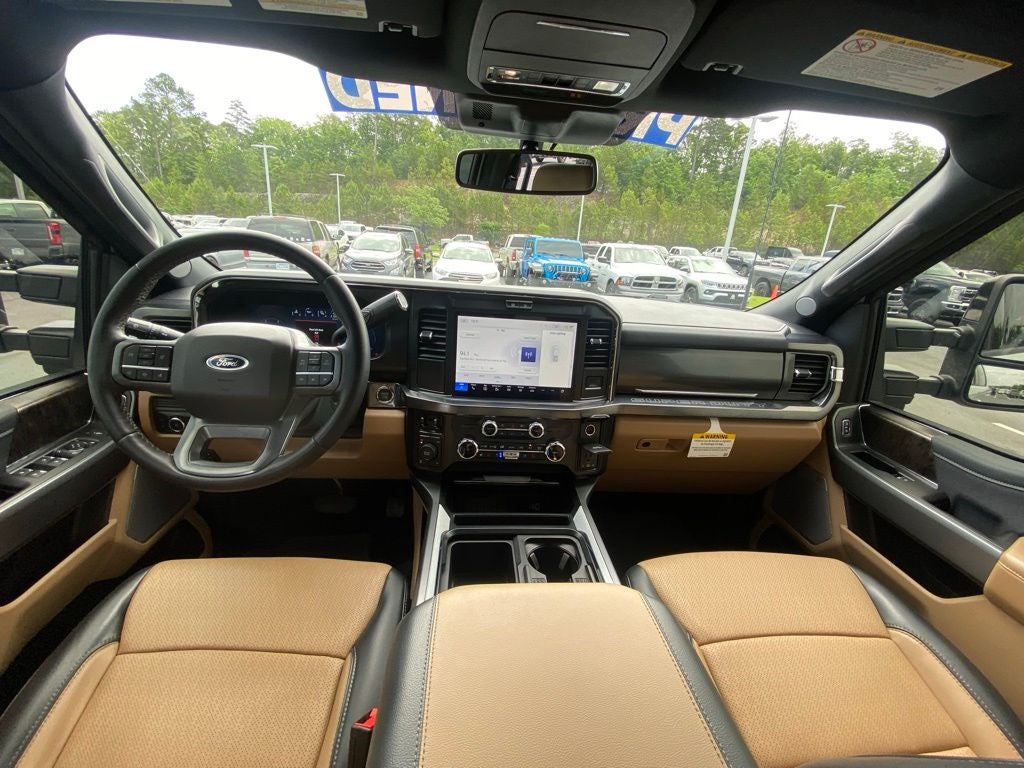 2025 Ford F-350SD Lariat