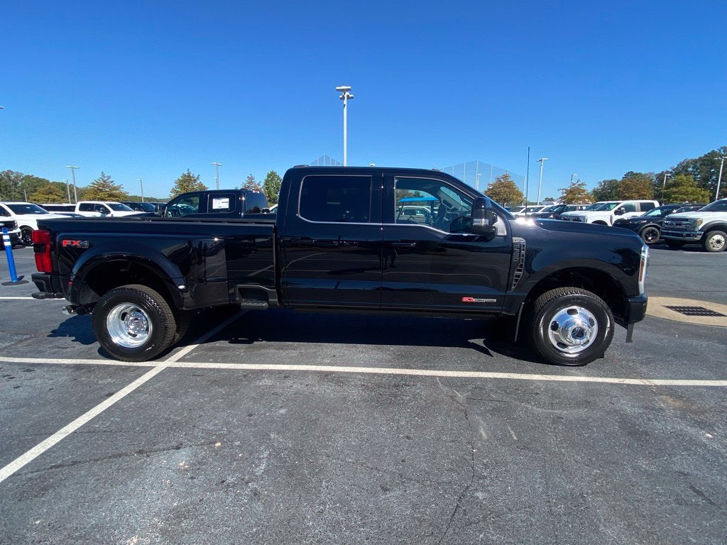 2027 Ford F-350SD Platinum DRW