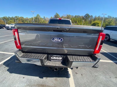 2027 Ford F-350SD Lariat DRW