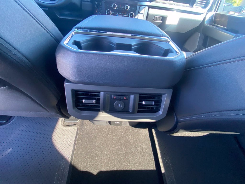 2027 Ford F-350SD Lariat DRW