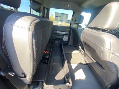 2027 Ford F-350SD Lariat DRW