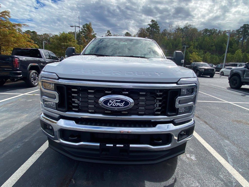 2027 Ford F-350SD XLT DRW
