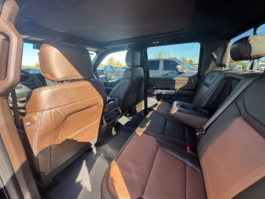 2027 Ford F-350SD King Ranch DRW