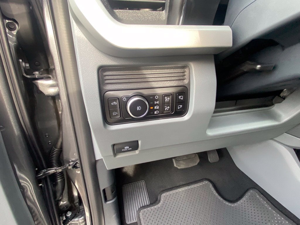 2027 Ford F-350SD XLT DRW