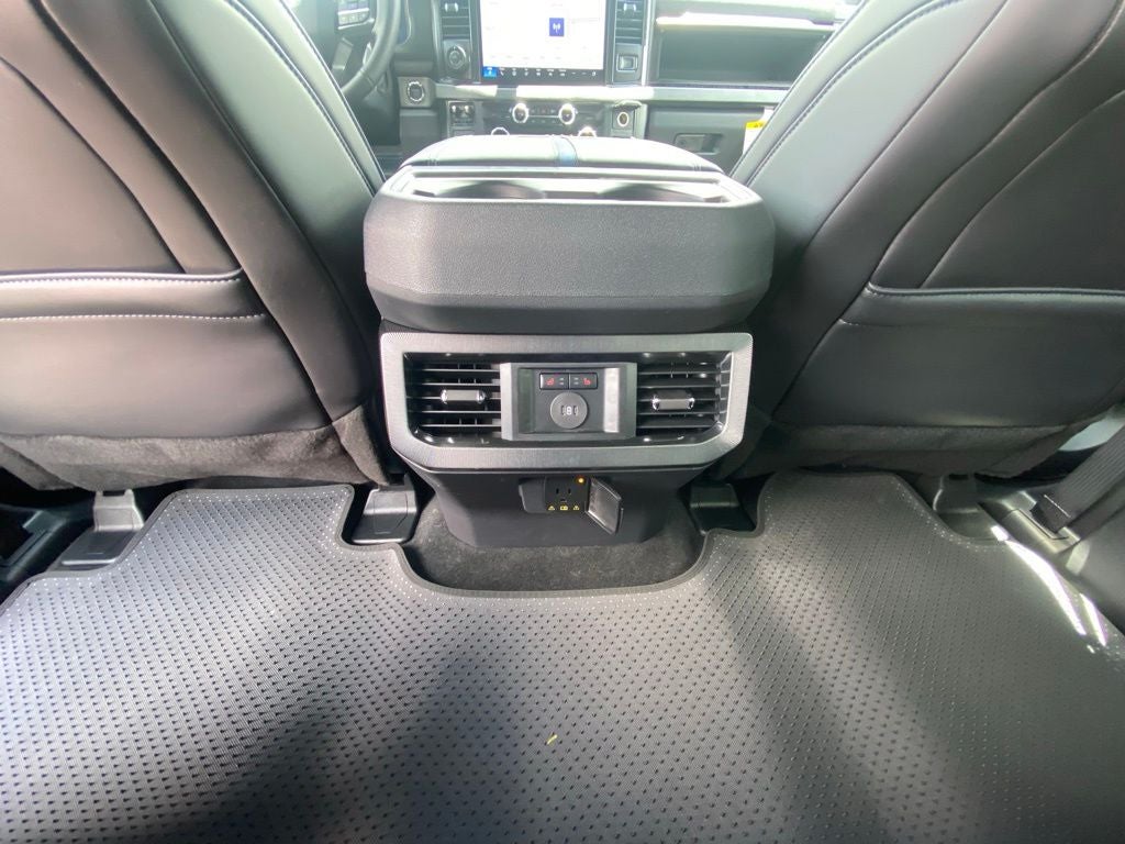 2026 Ford F-350SD Platinum DRW