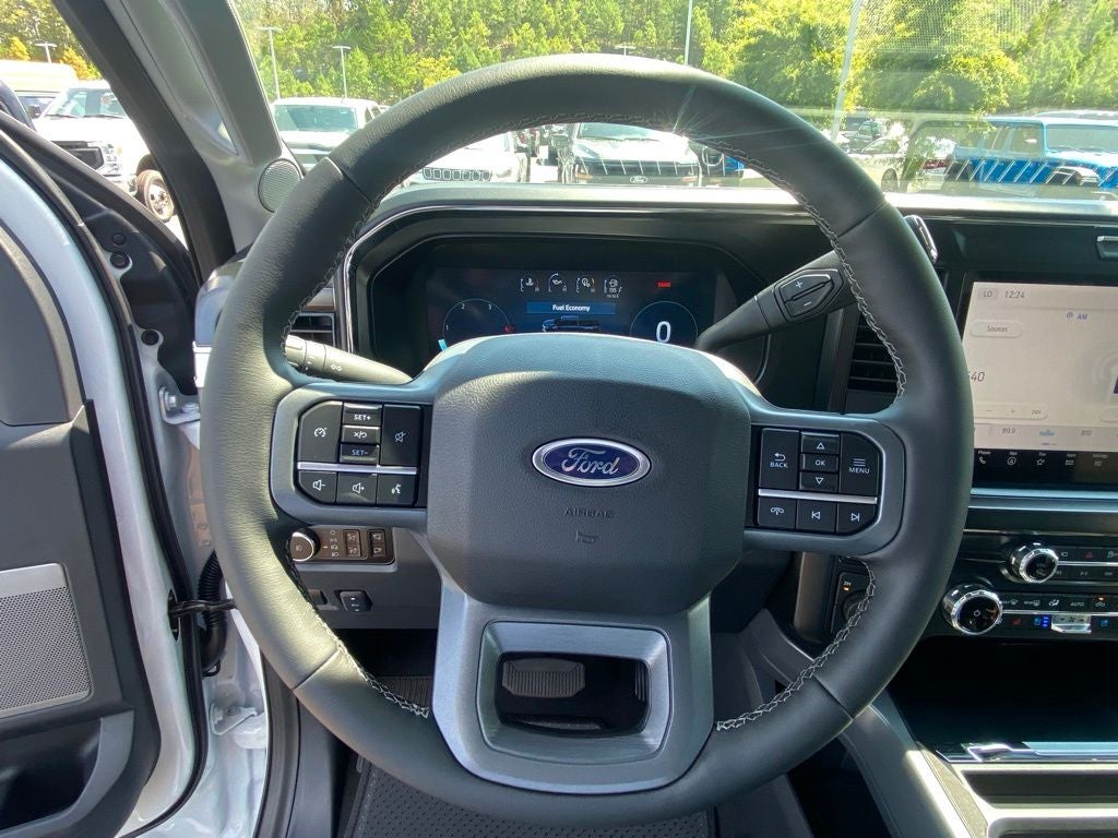 2026 Ford F-350SD Lariat DRW