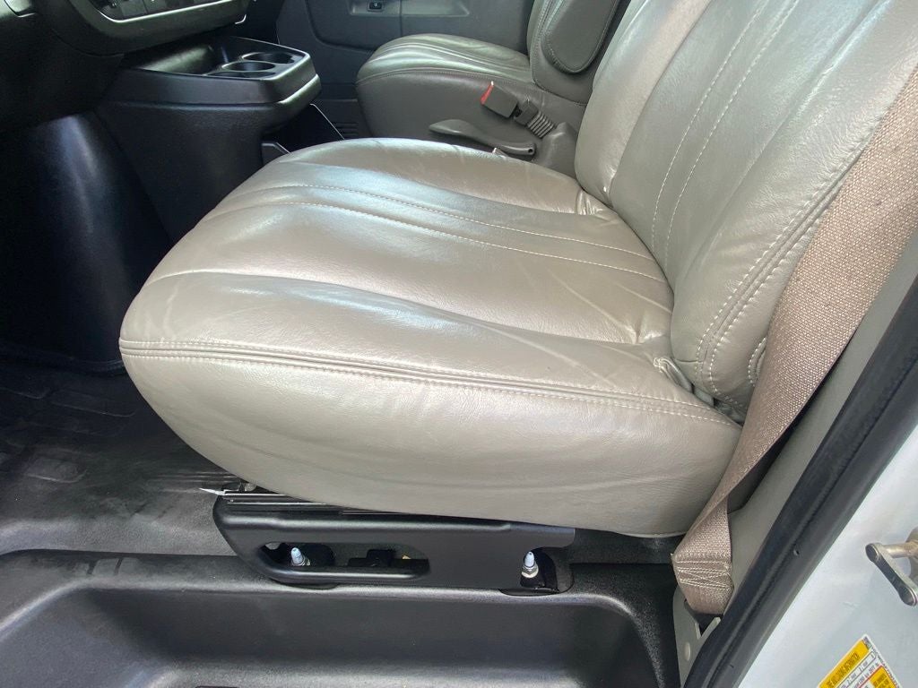 2022 Chevrolet Express 2500 Work Van Cargo