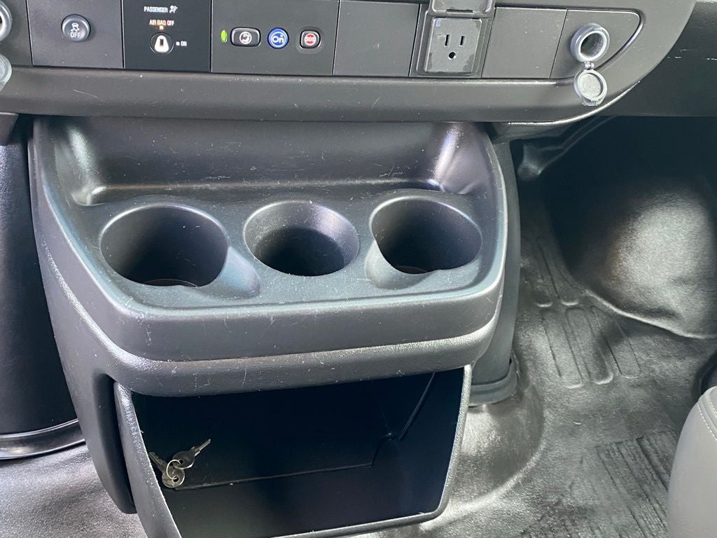 2022 Chevrolet Express 2500 Work Van Cargo