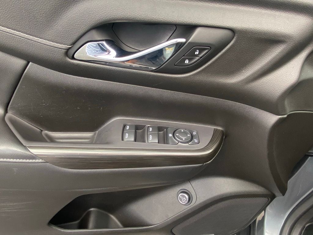 2022 GMC Acadia SLT