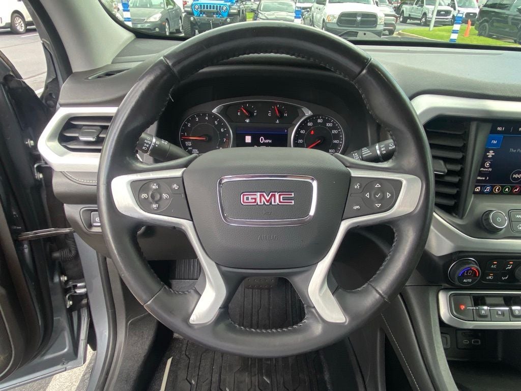 2022 GMC Acadia SLT