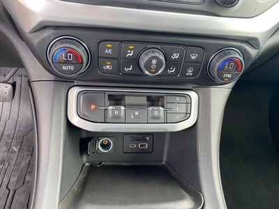 2022 GMC Acadia SLT