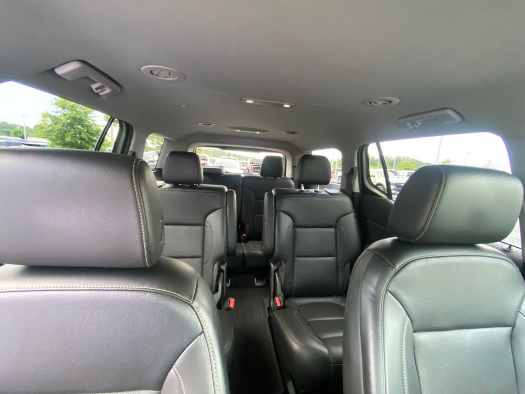 2022 GMC Acadia SLT